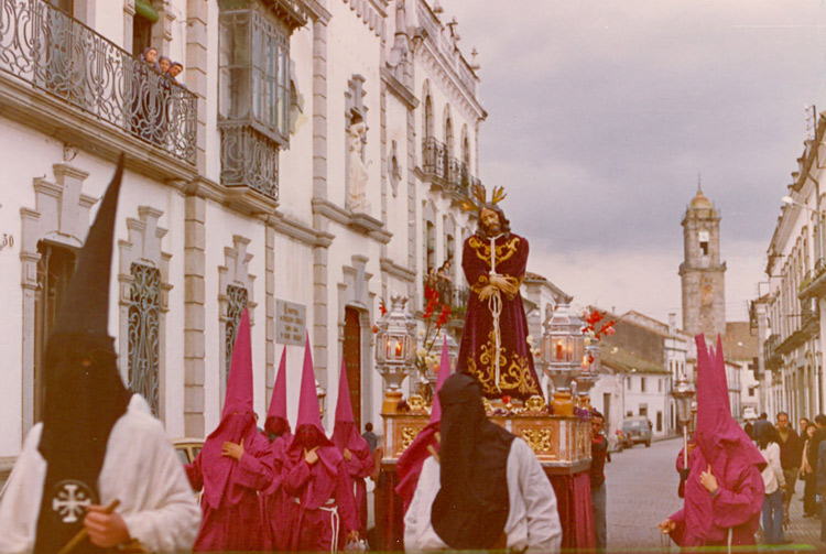 AÑO 1979 - PRIMERA SALIDA PROCESIONAL DE LA COFRADIA DE JESUS CAUTIVO