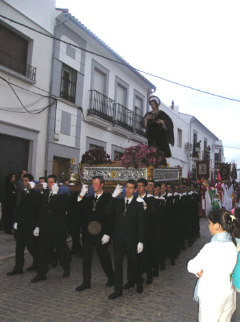 Imagen de San Juan Evangelista en el Santo Entierro de 2005